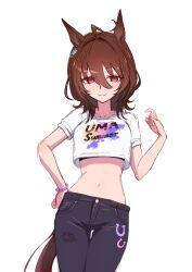 Rule 34 | 1girl, absurdres, agnes tachyon (umamusume), ahoge, animal ears, black pants, bracelet, breasts, brown hair, closed mouth, cowboy shot, crop top, crop top overhang, denim, earrings, hair between eyes, hand on own hip, hand up, highres, horse ears, horse girl, horse tail, jeans, jewelry, medium hair, midriff, navel, pants, shirt, simple background, single earring, sleeves rolled up, small breasts, smile, solo, split mouth, standing, tail, uma summer (umamusume), umamusume, watou, white background, white shirt