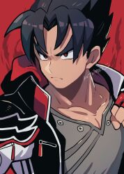 Rule 34 | 1boy, bags under eyes, black hair, black jacket, clenched hand, closed mouth, collarbone, commentary request, fighting stance, fingerless gloves, frown, gloves, grey shirt, highres, hood, hood down, jacket, kazama jin, kotorai, male focus, red background, red gloves, shirt, short hair, solo, tekken, thick eyebrows, upper body, v-shaped eyebrows
