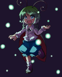 Rule 34 | 1girl, :d, antennae, blue eyes, cape, fireflies, green hair, open mouth, shorts, smile, solo, standing, standing on one leg, tomato chip, touhou, wriggle nightbug