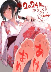 Rule 34 | 1girl, 2024, arm support, artist name, barefoot, black hair, blush, body writing, closed mouth, commentary request, feet, floral print, flower, foot focus, foreshortening, greek toe, hair bun, hair flower, hair ornament, hand on own knee, happy new year, highres, holding, japanese clothes, ju yorimoto (ranten yume), kimono, knees up, leaning back, legs together, looking at viewer, nail polish, new year, obi, on ground, orange eyes, original, paid reward available, paintbrush, print kimono, red kimono, red sash, sash, short hair, sidelocks, signature, sitting, soles, solo, toes, two-tone kimono, white background, white kimono