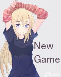 Rule 34 | 1girl, 2017, arms up, blonde hair, blue eyes, blue shirt, copyright name, dated, detached sleeves, grey background, hair between eyes, highres, long hair, long sleeves, looking at viewer, new game!, pink sleeves, sai (saipoko), shirt, short sleeves, signature, simple background, smile, solo, striped sleeves, upper body, very long hair, yagami kou