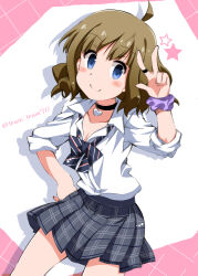 1girl ahoge black_bow black_bowtie black_choker blue_eyes blush bow bowtie breasts brown_hair checkered_clothes checkered_skirt choker cleavage collarbone commentary concept_gyarus_(idolmaster) grey_skirt gyaru gyaru_v hand_on_own_hip hand_up heart heart_choker idolmaster idolmaster_million_live! idolmaster_million_live!_theater_days jewelry long_sleeves looking_at_viewer medium_hair official_alternate_costume open_collar pleated_skirt purple_scrunchie ring scrunchie shirt sidelocks skirt small_breasts smile solo striped_bow striped_bowtie striped_clothes suou_momoko thighs train_90 twitter_username v wavy_hair white_background white_shirt wrist_scrunchie