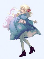 Rule 34 | 1girl, albino, alternate costume, ankle cuffs, black footwear, blue dress, blush, bow, closed mouth, commentary, dress, furisode, hair bow, high heels, highres, japanese clothes, kagerou project, kimono, kneepits, kozakura marry, blue background, long hair, long sleeves, looking at viewer, looking back, mokemoke chan, obi, petticoat, pink eyes, red bow, sash, simple background, smile, solo, wavy hair, white ankle cuffs, white hair, white sash, wide sleeves