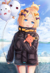 Rule 34 | 1girl, :d, abigail williams (fate), abigail williams (traveling outfit) (fate), balloon, belt, belt buckle, black jacket, blonde hair, blue eyes, blue sky, blush, buckle, character balloon, cloud, commentary request, day, fate/grand order, fate (series), fou (fate), frilled jacket, frills, hair bun, highres, holding, holding balloon, jacket, long sleeves, looking at viewer, medjed (fate), nezumi (09261377), hugging object, open mouth, outdoors, parted bangs, sky, sleeves past fingers, sleeves past wrists, smile, solo, stuffed animal, stuffed toy, teddy bear, water, yellow belt
