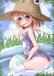 1girl ass ball beachball blonde_hair blue_eyes blue_one-piece_swimsuit breasts brown_hat cloud frog_tongue from_side hat highres looking_at_viewer moriya_suwako no_shoes old_school_swimsuit one-piece_swimsuit onkona_minazuki outdoors partially_submerged pyonta school_swimsuit short_hair sitting sky small_breasts smile swimsuit thighhighs thighs tongue tongue_out touhou wading_pool water wet wet_clothes wet_swimsuit white_thighhighs