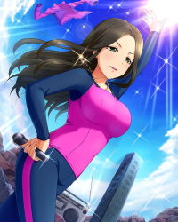 Rule 34 | 10s, 1girl, arm up, boombox, breasts, brown eyes, brown hair, grin, hand on own hip, helen (idolmaster), idolmaster, idolmaster cinderella girls, jewelry, large breasts, long hair, long sleeves, matching hair/eyes, microphone, necklace, official art, pillar, smile, solo, sparkle, tossing