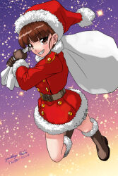 Rule 34 | 1girl, aki (girls und panzer), boots, brown eyes, brown hair, christmas, full body, girls und panzer, gloves, hat, holding, holding sack, looking at viewer, matsui yasutsugu, one-hour drawing challenge, sack, santa costume, santa hat, signature, simple background, smile, solo, star (symbol), starry background