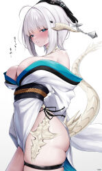 Rule 34 | 1girl, absurdres, ahoge, arms behind back, au ra, bare shoulders, blue eyes, blush, breasts, commentary request, dragon girl, dragon horns, dragon tail, final fantasy, final fantasy xiv, from side, gradient background, highres, horns, japanese clothes, kimono, large breasts, looking at viewer, no panties, obi, off shoulder, sash, scales, shhilee, short hair, side slit, solo, sweat, tail, thigh strap, thighs, warrior of light (ff14), white hair, white kimono