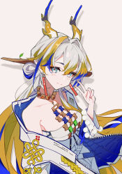 Rule 34 | 1girl, absurdres, arknights, baoliehuo yanhong, bare shoulders, blonde hair, blue eyes, blue hair, choker, commentary request, grey background, grey hair, hand up, highres, horns, jewelry, long hair, multicolored hair, necklace, off shoulder, pointy ears, shu (arknights), simple background, solo, strapless, streaked hair, tube top, upper body, v, very long hair