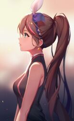 Rule 34 | 1girl, absurdres, bare shoulders, black shirt, breasts, brown hair, crazy ones, earrings, from side, gradient background, green eyes, hairband, highres, jewelry, long hair, medium breasts, official art, ponytail, profile, shirt, solo, star (symbol), star earrings, su xiaoye