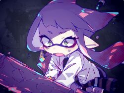 Rule 34 | 1girl, black background, black hair, black necktie, blood, constricted pupils, diagonal bangs, dynamo roller (splatoon), eyelashes, green eyes, inkling, inkling girl, inkling player character, inuowour, medium hair, necktie, nintendo, open mouth, pointy ears, shaded face, shirt, solo, splatoon (series), sweat, upper body, weapon, white shirt
