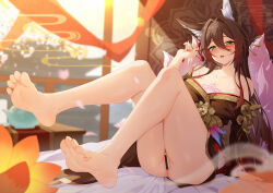 1girl absurdres animal_ears bar_censor bare_legs bare_shoulders barefoot blush breasts brown_hair brown_kimono censored cleavage collarbone double-parted_bangs feet feet_up fox_ears fox_girl fugue_(honkai:_star_rail) green_eyes hair_between_eyes hand_up highres holding holding_own_hair honkai:_star_rail honkai_(series) japanese_clothes kimono knees_up large_breasts legs long_hair looking_at_viewer mengxin_huazha nail_polish off_shoulder parted_lips ponytail pussy red_nails sitting smile soles solo thighs tingyun_(honkai:_star_rail) toenail_polish toenails toes very_long_hair