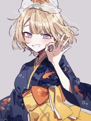 Rule 34 | 1girl, 3j dangan, animal, animal on head, animal print, bag, blonde hair, blue eyes, blue kimono, bow, breasts, fish, fish on head, fish print, grey background, grin, hair ornament, hakama, hand up, highres, hololive, hololive english, japanese clothes, kimono, large breasts, long sleeves, looking at viewer, messy hair, ok sign, on head, orange bow, short hair, simple background, smile, teeth, virtual youtuber, watson amelia, watson amelia (new year), wide sleeves