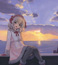 Rule 34 | 1girl, :d, backlighting, blonde hair, blush, boots, bow, bowtie, cloud, cloudy sky, coat, commentary request, feet out of frame, fur trim, gloves, green eyes, hair bow, hairband, horizon, idolmaster, idolmaster cinderella girls, lolita hairband, looking at viewer, ocean, open mouth, outdoors, pantyhose, red bow, red hairband, sakurai momoka, scenery, short hair, sitting, sky, smile, solo, sun, sunlight, sunrise, tyubei7716, water, wavy hair, winter clothes, winter coat