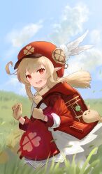 Rule 34 | 1girl, absurdres, backpack, bag, blonde hair, brown gloves, cabbie hat, child, clip studio paint (medium), cloud, cloudy sky, cowlick, dodoco (genshin impact), dress, e ga ku, genshin impact, gloves, grasslands, hat, hat feather, highres, klee (genshin impact), long sleeves, looking at viewer, mixed-language commentary, open mouth, pointy ears, red dress, red hat, scarf, sky, smile, solo, upper body
