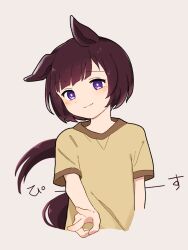 Rule 34 | 1girl, alternate costume, animal ears, blush, brown hair, casual, closed mouth, cropped torso, grey background, highres, horse ears, horse girl, horse tail, looking at viewer, nishino flower (umamusume), outstretched arm, purple eyes, shirt, short sleeves, simple background, smile, solo, tail, umamusume, upper body, v, yano (edbr1022), yellow shirt