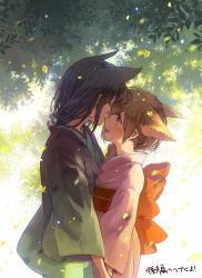 Rule 34 | 2girls, animal ears, black hair, blush, bow, brown hair, cat ears, cat girl, close-up, closed eyes, dappled sunlight, female focus, from side, hachi kou, happy, height difference, holding hands, hug, itou hachi, japanese clothes, kimono, light rays, long hair, looking at another, multiple girls, obi, open mouth, original, plant, profile, purple eyes, red bow, sash, smile, standing, sunlight, traditional youkai, translation request, tree, upper body, yukata, yuri