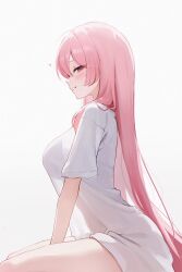 Rule 34 | 1girl, between thighs, blush, bra visible through clothes, breasts, from side, grin, hair between eyes, hair over shoulder, heart, highres, hololive, hololive english, koahri, large breasts, long hair, looking at viewer, mori calliope, pink eyes, pink hair, profile, see-through, shirt, short sleeves, sideways glance, sideways mouth, simple background, sitting, smile, solo, t-shirt, thighs, very long hair, virtual youtuber, white background, white shirt