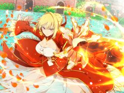 Rule 34 | 1girl, blonde hair, breasts, cleavage, cosplay, crossover, fate/extella, fate/extra, fate (series), large breasts, leo (senran kagura), nero claudius (fate), petals, rose petals, senran kagura, senran kagura new link, senran kagura new wave, solo, water