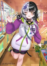 1girl absurdres arcade black_choker black_hair black_shorts choker crane_game grey_hair hair_ornament highres hololive hololive_english hololive_super_expo_2025_outfit indoors jacket jewelry long_hair multicolored_hair multicolored_jacket one_eye_closed purple_jacket ring shiori_novella shorts solo split-color_hair two-tone_jacket uji10ukifune virtual_youtuber white_jacket yellow_eyes yorick_(shiori_novella)