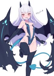 Rule 34 | 1girl, absurdres, alternate costume, bare shoulders, black gloves, black thighhighs, black wings, breasts, character name, collarbone, demon tail, elbow gloves, melusine (fate), fate/grand order, fate (series), gloves, halloween, highres, jilu, long hair, looking at viewer, navel, open mouth, red eyes, simple background, small breasts, smile, solo, standing, standing on one leg, tail, teeth, thighhighs, translation request, upper teeth only, white background, white hair, wings
