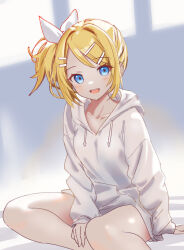 Rule 34 | 1girl, :d, backlighting, bed sheet, between legs, blonde hair, blue eyes, bow, breasts, collarbone, commentary, drawstring, hair bow, hair ornament, hairclip, hand between legs, head tilt, hood, hood down, hoodie, kagamine rin, light blush, looking at viewer, open mouth, short ponytail, side ponytail, sitting, small breasts, smile, solo, swept bangs, vocaloid, white bow, white hoodie, window, yokozuwari, yukihane (snowowl515)