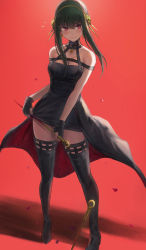 Rule 34 | 1girl, bad id, bad twitter id, bare shoulders, black dress, black gloves, black hair, black thighhighs, breasts, cleavage, collarbone, dagger, dress, earrings, fingerless gloves, flying sweatdrops, full body, gloves, gold hairband, hair ornament, hairband, highres, jewelry, knife, large breasts, long hair, looking at viewer, red background, red eyes, sidelocks, solo, spy x family, thighhighs, tonee, weapon, yor briar