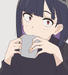 Rule 34 | 1girl, absurdres, black hair, black sweater, blunt bangs, blush, closed mouth, cup, do it yourself!!, grey background, highres, holding, holding cup, long sleeves, looking at viewer, mug, multicolored hair, purple hair, red eyes, ri 6n, short hair, simple background, solo, suride miku, sweater, upper body