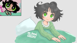 Rule 34 | 1girl, absurdres, artist name, black hair, bright pupils, buttercup (ppg), buttercup redraw challenge (meme), derivative work, green eyes, green pajamas, grey background, guschannel123, highres, long sleeves, looking at viewer, meme, messy hair, pajamas, pillow, powerpuff girls, reference inset, screenshot inset, screenshot redraw, smile, solo, under covers, white pupils