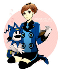Rule 34 | 1girl, atlus, bad id, bad pixiv id, book, brown hair, cosplay, gloves, heart, jack frost (megami tensei), persona, persona 3, persona 3 portable, pink eyes, shiomi kotone, sitting, skirt, smile, sou (boxxx82), tedor (cosplay), teodor (cosplay), theodore (persona)