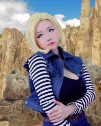 Rule 34 | 1girl, android 18, android 18 (cosplay), blonde hair, blue eyes, breasts, clothes, cosplay, dragonball z, female focus, highres, large breasts, lipstick, looking at viewer, makeup, medium hair, model, shibuya kaho, solo, wig