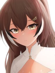 Rule 34 | backlighting, brown hair, cleavage cutout, clothing cutout, crossed bangs, double-parted bangs, f1xedchips, feather hair ornament, feathers, hair between eyes, hair ornament, hairclip, hololive, hololive english, long hair, looking at viewer, multicolored hair, nanashi mumei, nanashi mumei (1st costume), ponytail, shirt, smile, streaked hair, very long hair, virtual youtuber, white shirt, yellow eyes