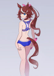 1girl absurdres animal_ears ass back blue_buruma blue_eyes bow brown_hair buruma butt_crack closed_mouth grey_background hair_bow highres holding horse_ears horse_girl horse_tail long_hair looking_at_viewer looking_back multicolored_hair simple_background smile solo sports_bra streaked_hair tail tokai_teio_(umamusume) umamusume yuichi_ishikawa