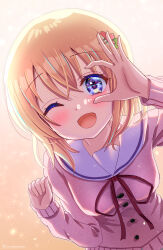 Rule 34 | 1girl, ;d, arm up, blue eyes, blush, clenched hand, commentary, crossed bangs, eyelashes, gochuumon wa usagi desu ka?, gradient background, hair between eyes, hair ornament, hairclip, hand up, happy, highres, hoto cocoa, light particles, looking at viewer, medium hair, one eye closed, open mouth, orange background, orange hair, pink sweater, red ribbon, ribbon, rouge (my rouge), sailor collar, simple background, smile, solo, sweater, upper body, white sailor collar
