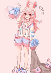 1girl :d absurdres ahoge animal_ears blue_bow blue_jacket bow braid hair_bow hair_ornament heart heart_hair_ornament highres jacket koshmarrin long_hair long_sleeves motion_lines navel open_mouth phase_connect pink_background pink_bow pink_eyes pink_hair pink_jacket pipkin_pippa rabbit_ears rabbit_girl rabbit_hair_ornament rabbit_ornament simple_background sleeves_past_fingers sleeves_past_wrists slippers smile solo star_(symbol) star_hair_ornament teeth upper_teeth_only virtual_youtuber waving white_jacket