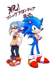 Rule 34 | 1boy, 1girl, black pants, blue fur, blue hair, closed mouth, commentary request, cross-laced footwear, crossed arms, crossover, full body, green eyes, hands on own hips, highres, inkling, inkling girl, inkling player character, medium hair, nintendo, orange shirt, pants, pointy ears, print shirt, purple eyes, red footwear, shirt, shoes, simple background, smile, sonic (series), sonic the hedgehog, splatoon (series), standing, tentacle hair, translation request, white background, xdies ds