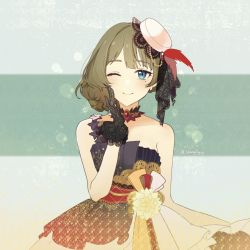 Rule 34 | 1girl, asymmetrical hair, bare shoulders, blue eyes, blush, breasts, brown dress, closed mouth, detached collar, dress, flower, gradient dress, green background, green hair, grey dress, hat, hat feather, highres, idolmaster, idolmaster cinderella girls, idolmaster cinderella girls starlight stage, jewelry, looking at viewer, mole, mole under eye, one eye closed, pendant, sash, shangzi, short hair, small breasts, smile, solo, sparkle, takagaki kaede, white hat
