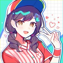 Rule 34 | 1girl, :d, baseball cap, blush, brown eyes, brown hair, hat, looking at viewer, low twintails, minna de enjoy! spojoy park (project sekai), open mouth, project sekai, red shirt, shinonome ena, shirt, short sleeves, smile, solo, twintails, upper body, v, waka (wk4444), wristband
