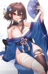 1girl back_bow black_bow black_collar black_thighhighs blue_kimono bow breasts brown_hair closed_mouth collar crossed_bangs detached_collar flower folding_fan grey_flower hair_flower hair_ornament hand_fan heterochromia highres holding holding_fan indie_virtual_youtuber japanese_clothes kimono large_breasts leg_wrap lips nemuaki off_shoulder purple_eyes red_eyes rukokkoro_(vtuber) scar scar_across_eye scar_on_leg second-party_source shadow sitting solo tassel thighhighs torn_clothes torn_thighhighs virtual_youtuber white_flower wide_sleeves