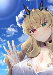 Rule 34 | 1girl, barghest (fate), blonde hair, blue sky, breasts, choker, cleavage, cloud, fate/grand order, fate (series), green eyes, heterochromia, highres, huge breasts, lens flare, long hair, o-ring, o-ring choker, red eyes, sky, smile, to moyomoyo, waving