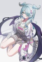 Rule 34 | 1girl, absurdres, aqua eyes, blue hair, blue wings, brown overalls, elira pendora, elira pendora (1st costume), gloves, grey background, grin, hair over one eye, head wings, highres, kyo mizusawa, long hair, low wings, nijisanji, nijisanji en, overall shorts, overalls, pikl (elira pendora), purple wings, ribbed sweater, simple background, single glove, smile, socks, solo, sweater, white socks, white sweater, wings
