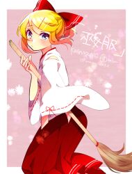 Rule 34 | 1girl, bamboo broom, blonde hair, blue eyes, blush, border, bow, broom, character name, closed mouth, floating hair, from side, hair bow, hair ornament, hakama, holding, holding broom, japanese clothes, kagamine rin, kawahara chisato, kimono, long sleeves, looking at viewer, outside border, red bow, red hakama, ribbon-trimmed sleeves, ribbon trim, short hair, sidelocks, solo, swept bangs, twitter username, vocaloid, white border, white kimono, white sleeves, wide sleeves