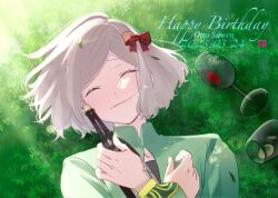 Rule 34 | 1boy, a2ki xxx, bottle, bow, character name, commentary request, cup, dated, drinking glass, green shirt, grey hair, hair bow, happy birthday, highres, male focus, otto suewen, re:zero kara hajimeru isekai seikatsu, red bow, shirt, smile, solo, wine bottle, wine glass