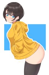 Rule 34 | 1girl, absurdres, ass, black hair, black thighhighs, blue background, blue eyes, blush, bottomless, breasts, closed mouth, cowboy shot, from side, hand in pocket, hashira 14, highres, hololive, hood, hood down, hooded jacket, jacket, leaning forward, long sleeves, looking at viewer, looking to the side, medium breasts, oozora subaru, short hair, solo, thighhighs, two-tone background, virtual youtuber, white background, yellow jacket