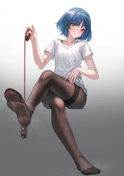 Rule 34 | 1girl, absurdres, blue hair, bocchi the rock!, closed mouth, collarbone, crossed legs, feet, foot focus, full body, gradient background, grey background, hair ornament, hairclip, highres, holding, holding leash, leash, looking at viewer, mole, mole under eye, no shoes, pantyhose, reiku09, shirt, short hair, short sleeves, sitting, smell, solo, t-shirt, thighband pantyhose, toes, white shirt, yamada ryo, yellow eyes