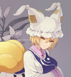 Rule 34 | 1girl, animal ears, arms under breasts, blonde hair, blue tabard, breasts, closed mouth, commentary request, dress, fox ears, fox tail, grey background, hair between eyes, hands in opposite sleeves, hat, highres, honotai, large breasts, light smile, looking at viewer, mob cap, multiple tails, short hair, simple background, slit pupils, solo, tabard, tail, touhou, upper body, white dress, yakumo ran, yellow eyes