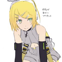 Rule 34 | bare shoulders, belt, black sleeves, blonde hair, clothing cutout, d futagosaikyou, detached sleeves, green eyes, grey shirt, grey shorts, hair ornament, hairclip, headphones, highres, kagamine rin, kagamine rin (append), leaning forward, looking to the side, navel, shirt, short shorts, shorts, smile, stomach cutout, swept bangs, translation request, treble clef, vocaloid, tda model (mikumikudance), vocaloid append, white background