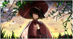 1other ^_^ amanomiya_jun androgynous black_hair blunt_bangs blunt_ends cape closed_eyes closed_mouth cloud collared_cape commentary dot_nose english_commentary falling_leaves grass grey_hakama hairband hakama holding holding_umbrella japanese_clothes leaf len&#039;en long_sleeves mountain neck_ribbon other_focus outdoors pink_shirt polka_dot_cape red_ribbon red_umbrella ribbon rifpas shirt short_hair sky smile solo sunset umbrella umbrella_hair_ornament umbrella_over_shoulder upper_body white_cape white_hairband wide_sleeves yellow_sky