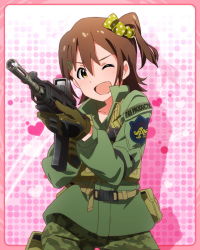 Rule 34 | &gt;;d, 10s, 1girl, ;d, aiming, assault rifle, brown hair, gloves, gun, hair ornament, hairclip, idolmaster, idolmaster million live!, kasuga mirai, looking at viewer, military, military uniform, official art, one eye closed, one side up, open mouth, rifle, scrunchie, side ponytail, smile, solo, uniform, v-shaped eyebrows, weapon