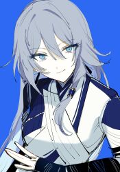 Rule 34 | 1girl, black gloves, blue background, blue eyes, c uino, closed mouth, commentary request, fu hua, gloves, grey hair, hair between eyes, highres, honkai (series), honkai impact 3rd, jacket, long hair, looking at viewer, simple background, smile, solo, upper body, white jacket